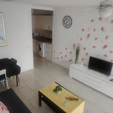 Americas Playa Honda Apartment *